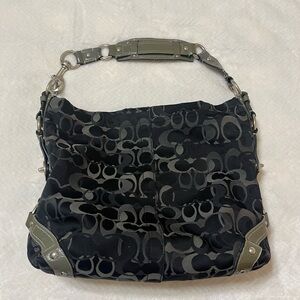 COACH RARE LARGEST CARLY HOBO BAG. #J0926-F13981